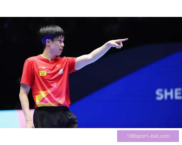 刘国正妻子为王楚钦比赛落泪直呼太难 达科教练被打服累到撑地